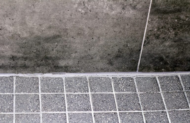 Cracked Shower Walls: Leaks and Mold